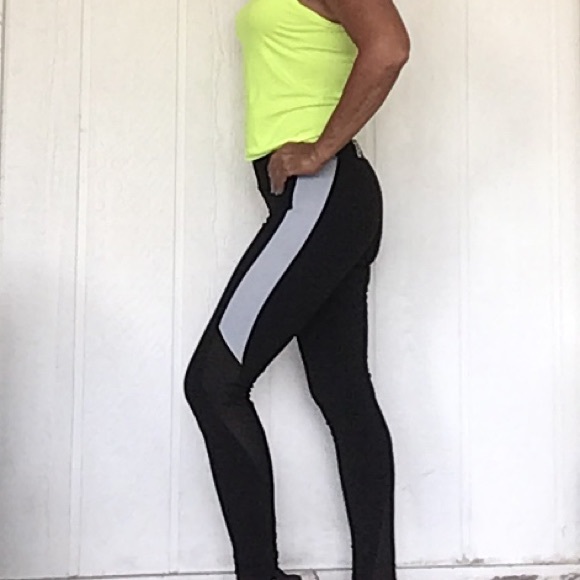 PINK VICTORIAS SECRET ULTIMATE LEGGINGS SMALL - Picture 12 of 16